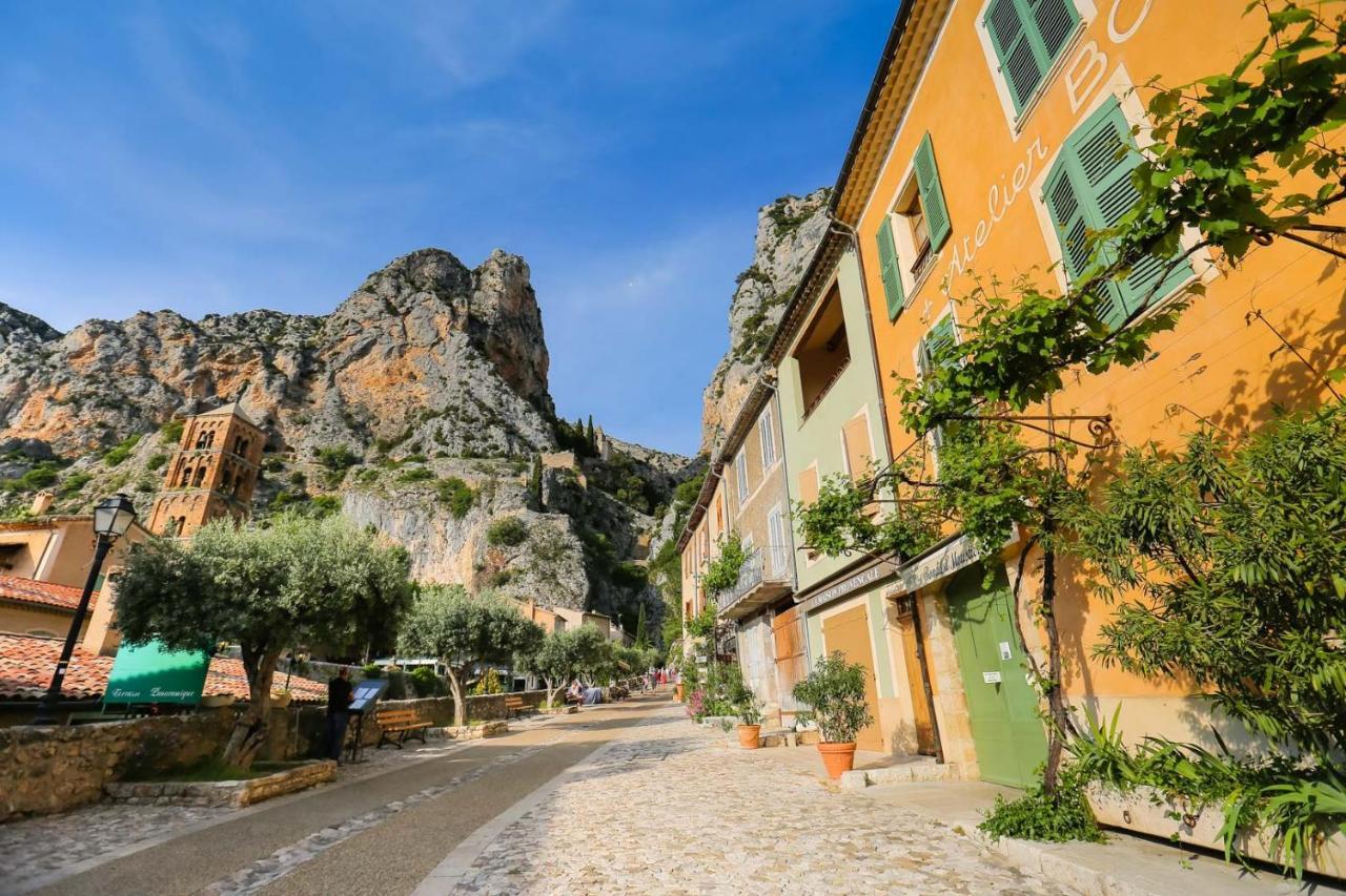 La Maison Des Collines Allemagne-en-Provence Esterno foto